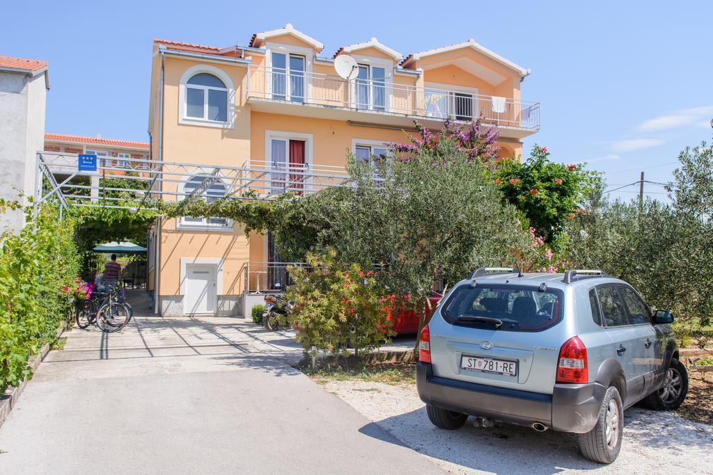 Apartments Grgic Trogir Eksteriør bilde