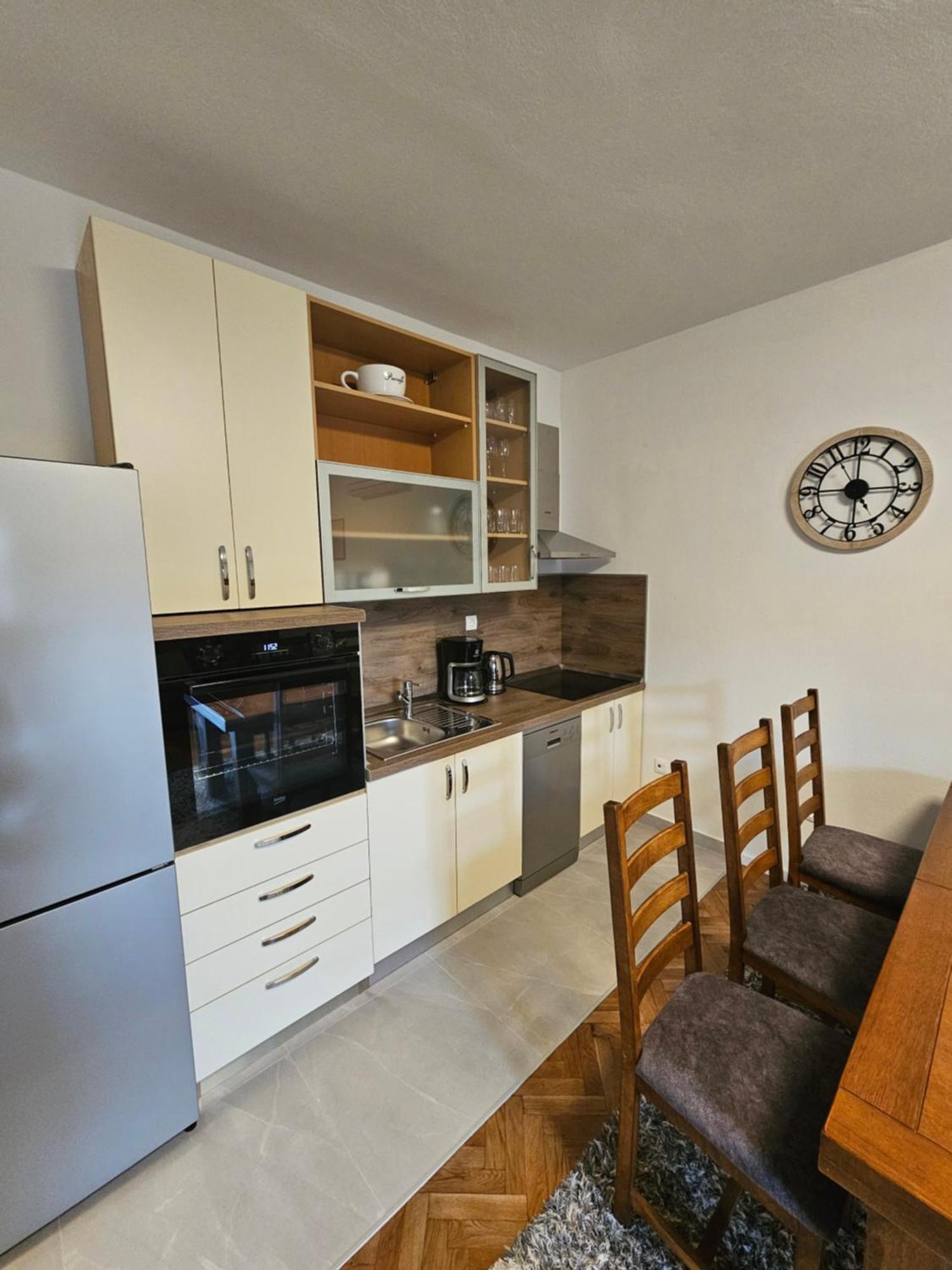 Apartments Grgic Trogir Eksteriør bilde