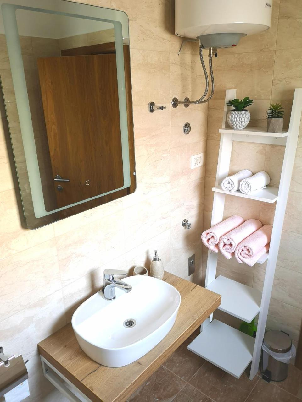 Apartments Grgic Trogir Eksteriør bilde